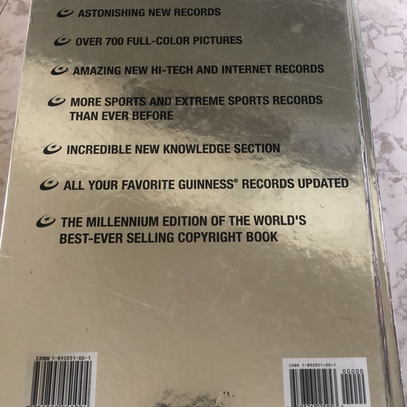 Guinness Book Of World Records 2000 , Millennium Edition - Picture 7 of 13